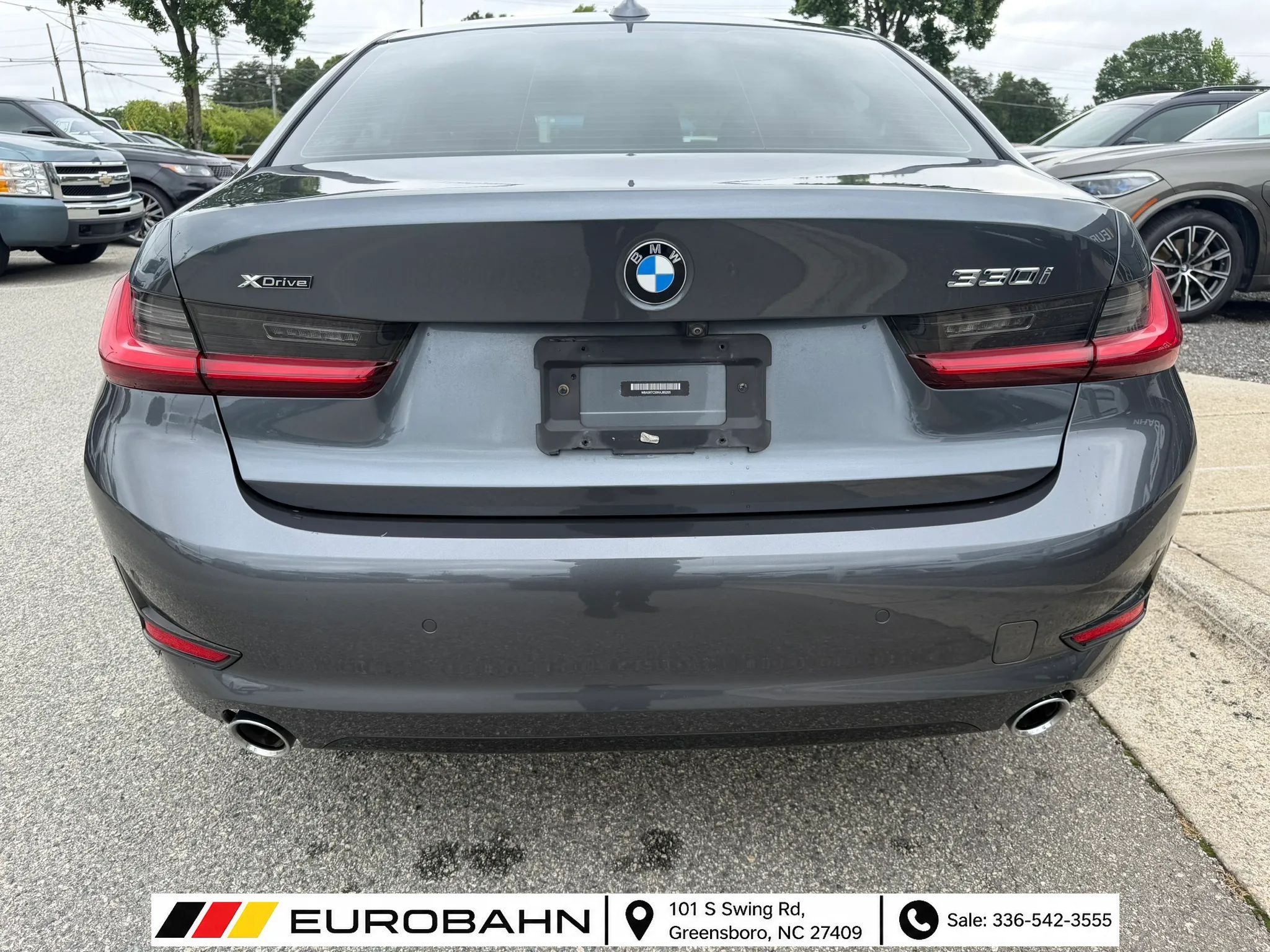 Used 2019 BMW 330i xDrive Sedan w/ Convenience Package AWD/4WD image 4