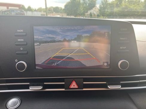 Used 2023 Hyundai Elantra SEL w/ Cargo Package FWD image 25