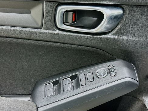 Used 2022 Honda Civic Sport image 17