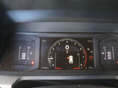 Used 2025 Toyota 4Runner SR5 AWD/4WD image 10