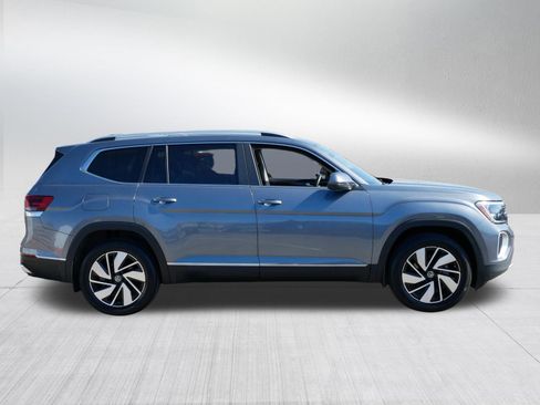 Used 2024 Volkswagen Atlas SEL AWD/4WD image 8