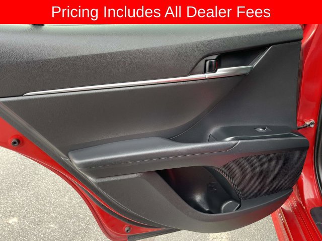 Used 2020 Toyota Camry SE FWD image 14