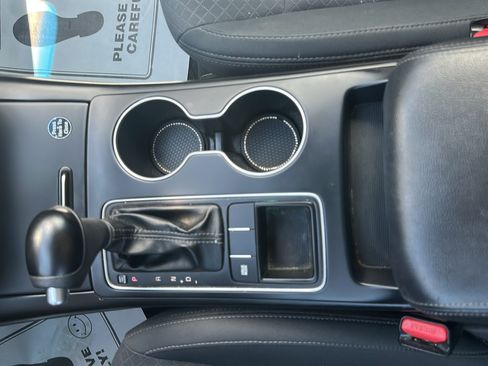Used 2018 Kia Sorento FWD image 13