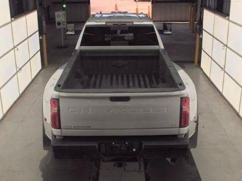 Used 2022 Chevrolet Silverado 3500 LT w/ Convenience Package AWD/4WD image 6