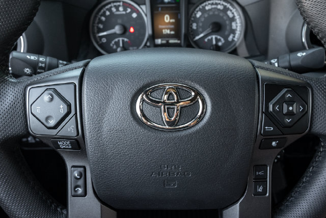 Used 2022 Toyota Tacoma TRD Sport AWD/4WD image 11
