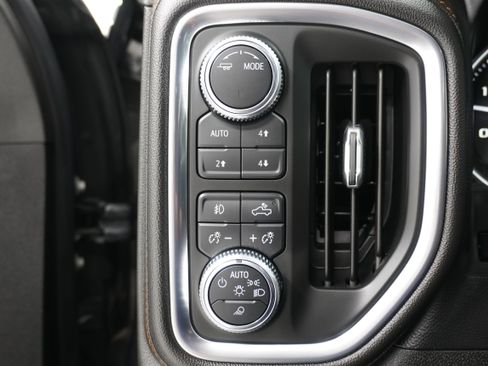 Used 2020 GMC Sierra 3500 AT4 w/ AT4 Premium Package image 27