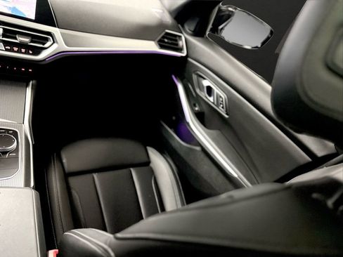 Used 2022 BMW 330i xDrive Sedan w/ M Sport Package image 18