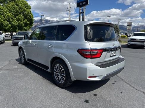 Used 2024 Nissan Armada SL w/ Captain's Chairs Package AWD/4WD image 5