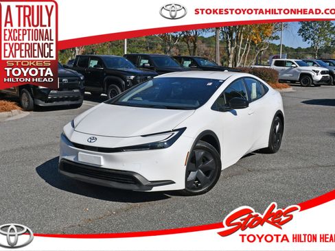 Certified 2024 Toyota Prius LE image 1
