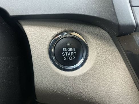 Used 2018 Toyota Sienna XLE AWD/4WD image 21