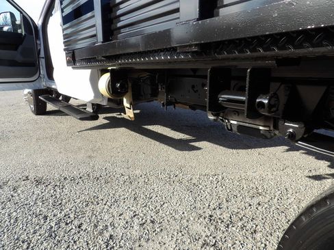 Used 2024 Ford F550 4x4 Crew Cab Super Duty image 41