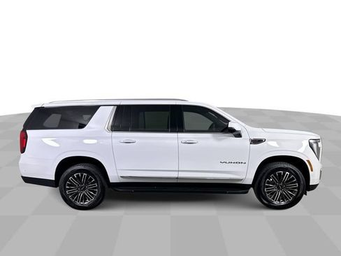 New 2026 GMC Yukon XL Elevation w/ Elevation Premium Package AWD/4WD image 10