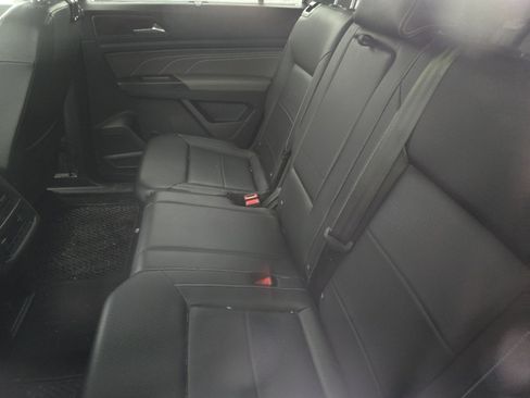 Used 2023 Volkswagen Atlas SE image 21