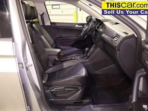Used 2020 Volkswagen Tiguan SE FWD image 29
