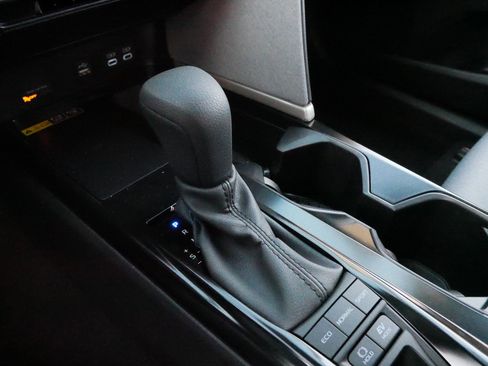 Certified 2025 Toyota Camry LE image 25