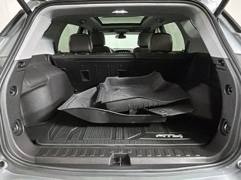 Used 2024 GMC Terrain AT4 w/ Infotainment Package II AWD/4WD image 29