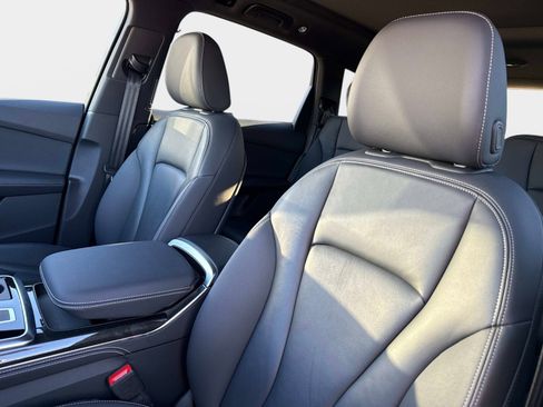 Used 2025 Audi Q7 3.0T Premium Plus image 21