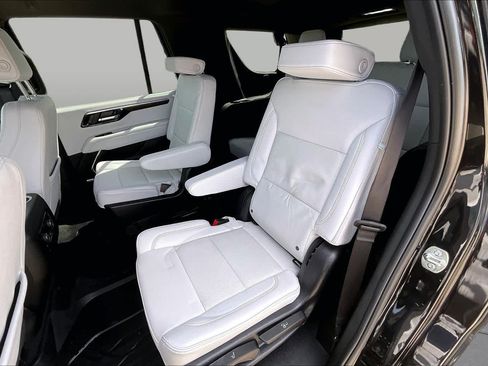 Used 2025 Chevrolet Tahoe Premier RWD image 20