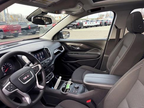 Used 2023 GMC Terrain SLE w/ Driver Convenience Package image 11