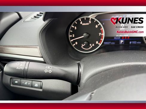 Used 2024 Nissan Altima 2.5 SV image 16