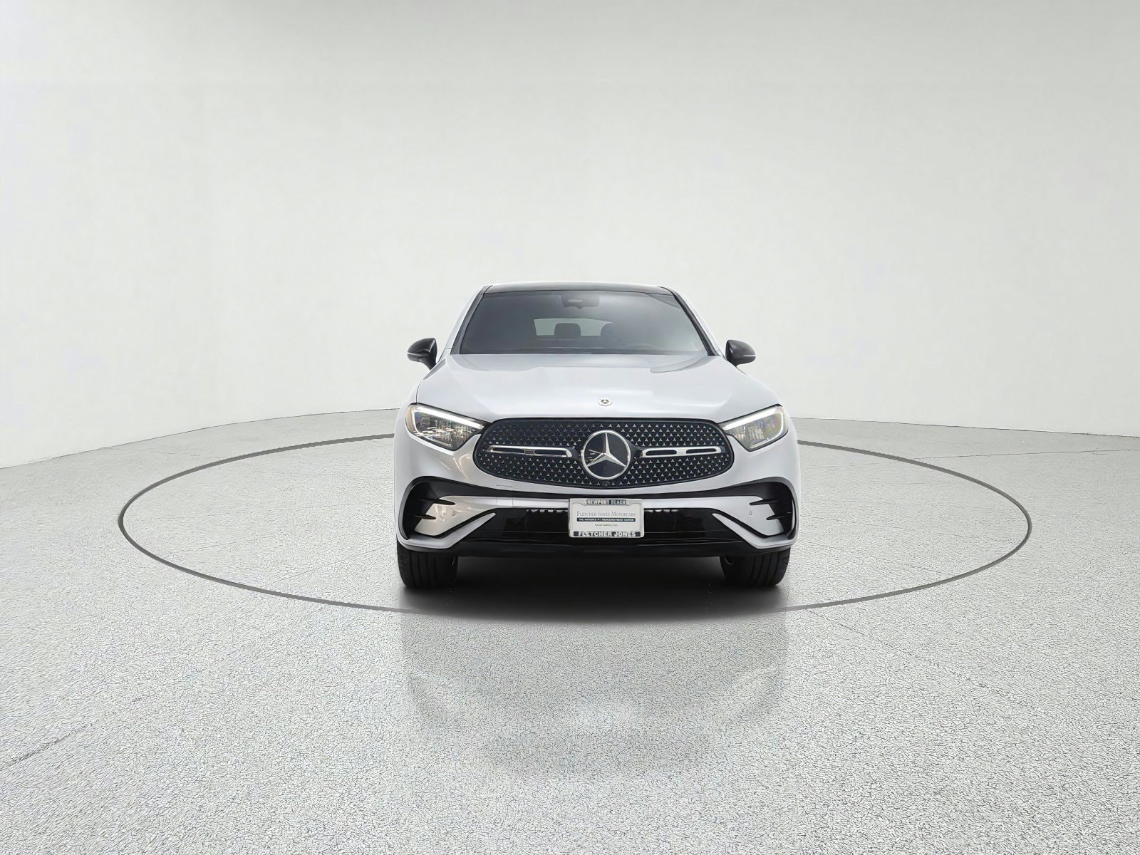 Used 2024 Mercedes-Benz GLC 300 4MATIC image 2