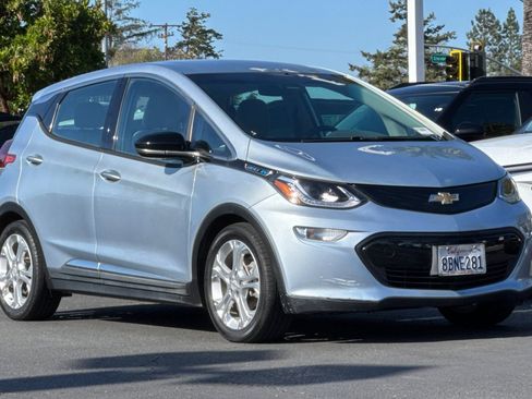Used 2017 Chevrolet Bolt LT FWD image 2