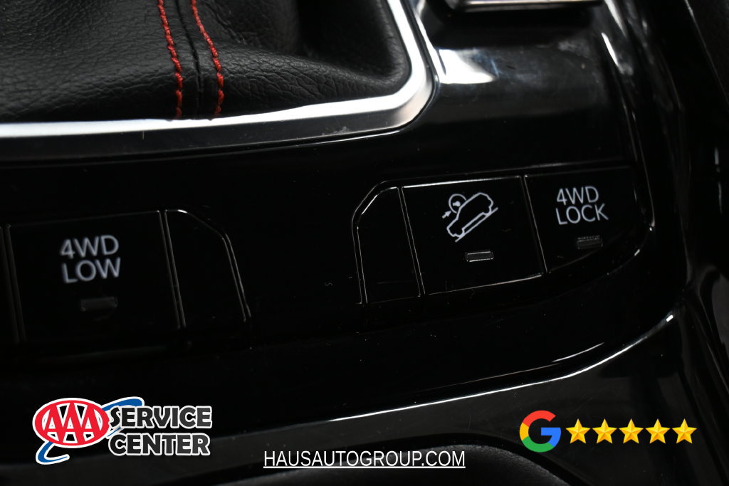 Used 2023 Jeep Compass Trailhawk AWD/4WD image 31