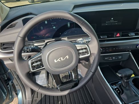 New 2026 Kia Carnival SX image 18