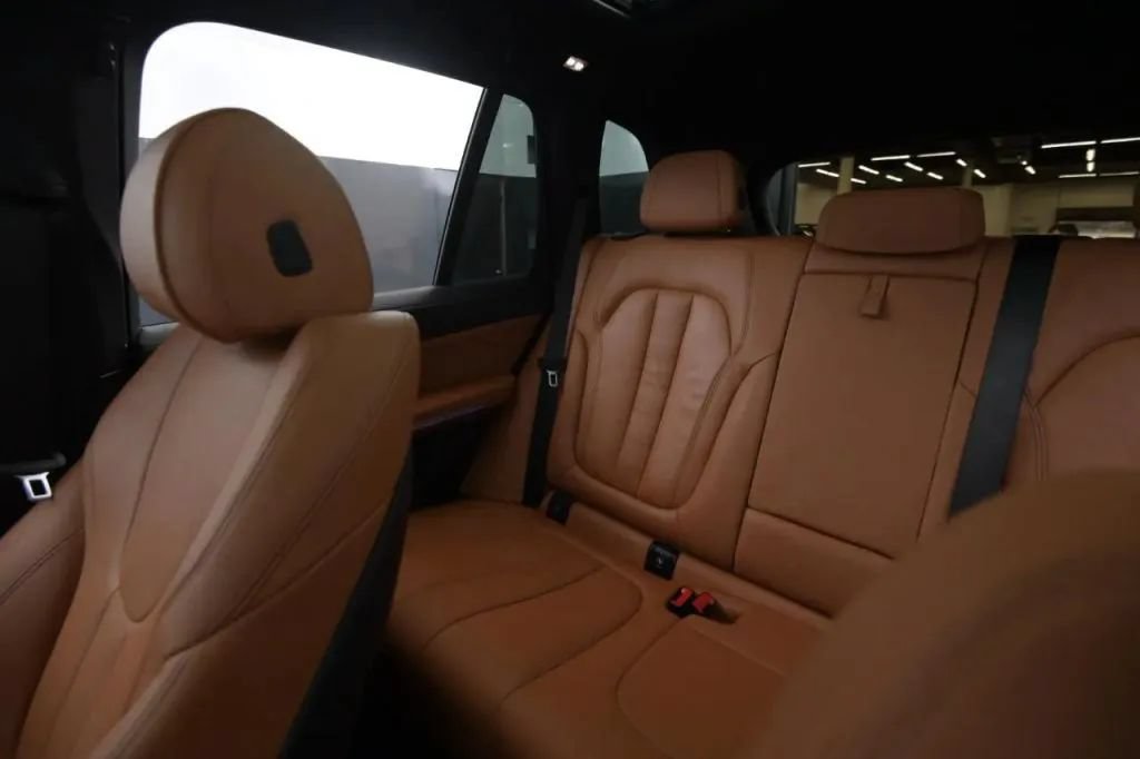 Used 2022 BMW X5 xDrive40i w/ M Sport Package AWD/4WD image 43