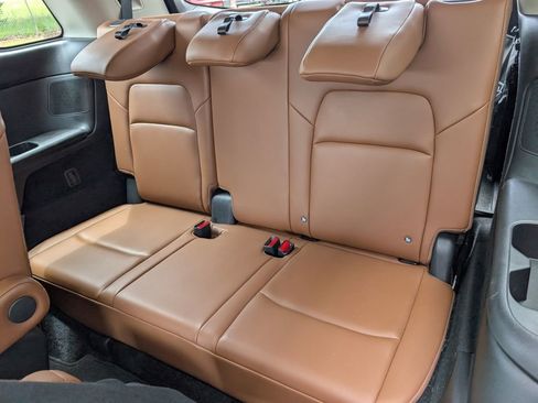 Used 2024 Nissan Pathfinder Platinum AWD/4WD image 23