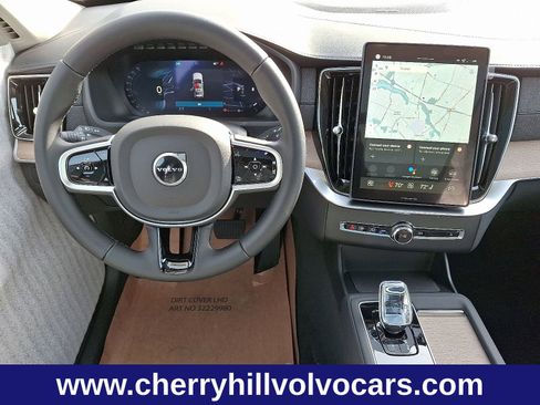 New 2026 Volvo XC90 B6 Plus w/ Protection Package Premier image 7