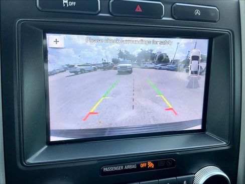 Used 2019 Ford Expedition XLT RWD image 25