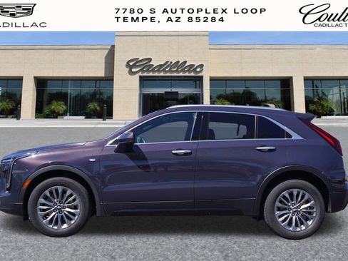 Certified 2025 Cadillac XT4 Premium Luxury image 2