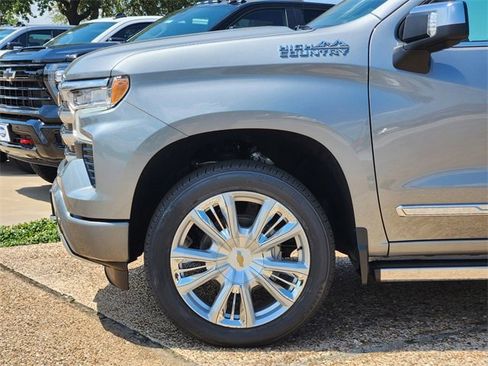 New 2025 Chevrolet Silverado 1500 High Country image 8