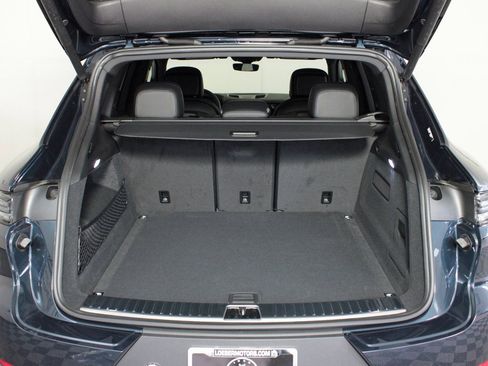 Certified 2025 Porsche Cayenne image 13