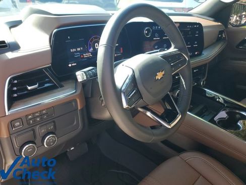 Used 2026 Chevrolet Suburban High Country RWD image 21