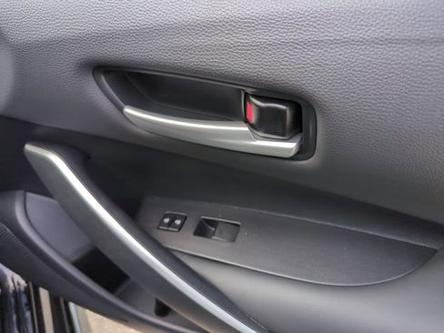 Used 2025 Toyota Corolla SE image 29