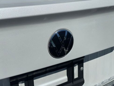 Certified 2023 Volkswagen Jetta SE FWD image 27