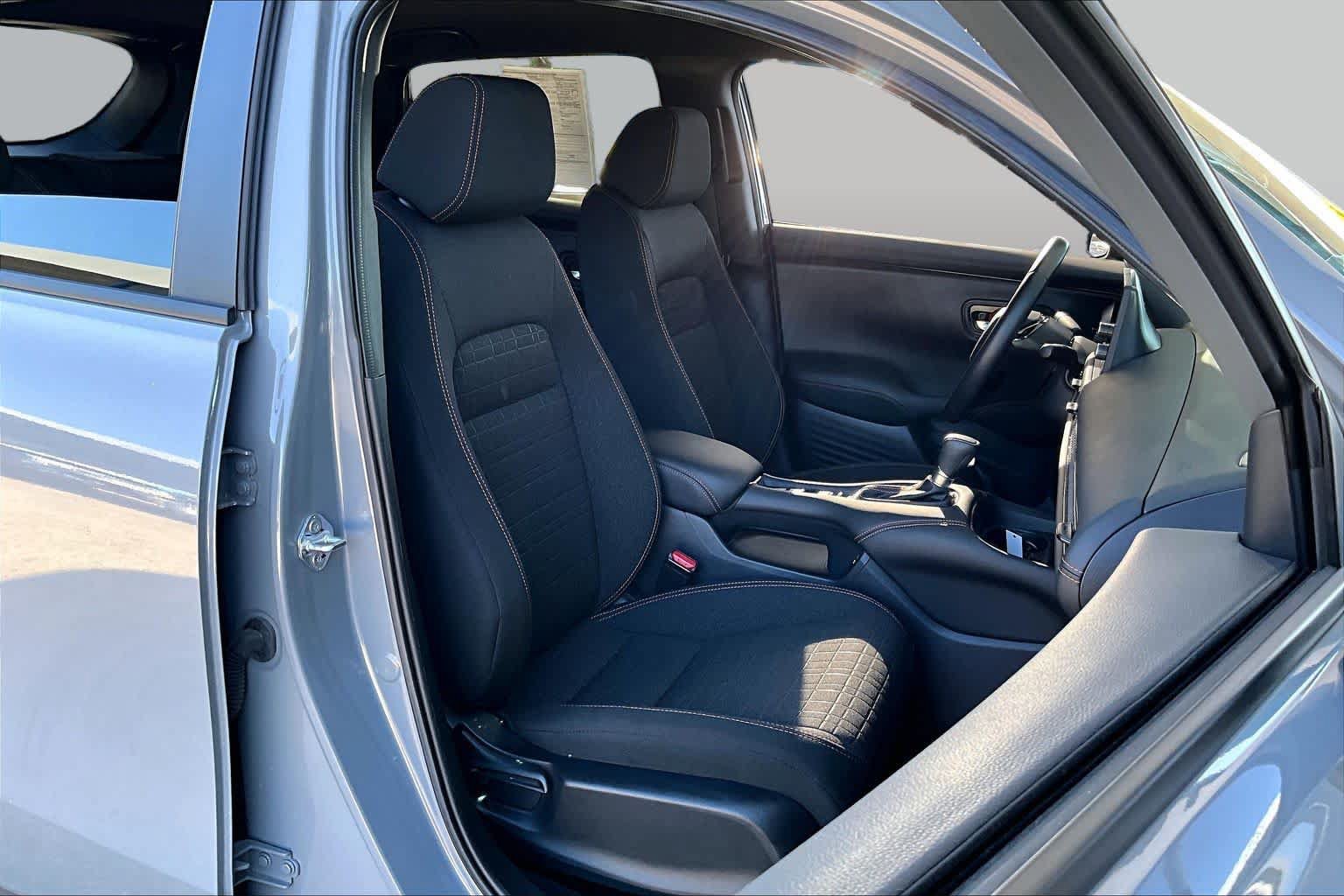 Certified 2025 Honda HR-V Sport image 9
