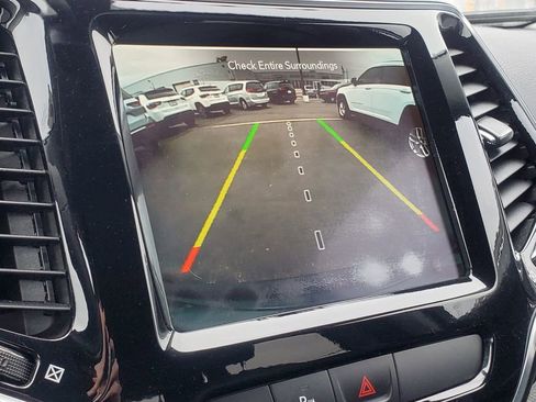 Used 2020 Jeep Cherokee Limited image 23