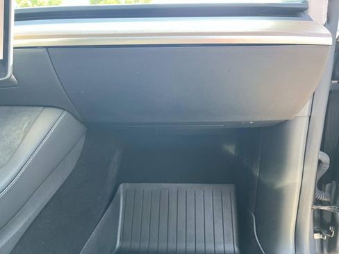 Used 2023 Tesla Model Y Performance AWD/4WD image 26