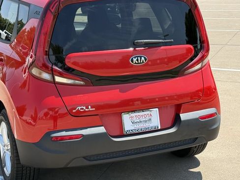 Used 2021 Kia Soul LX FWD image 6