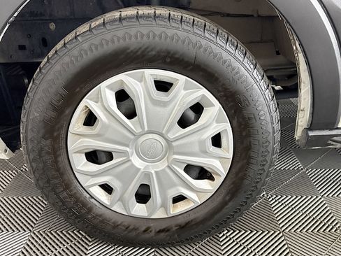 Used 2023 Ford Transit 350 XLT image 33