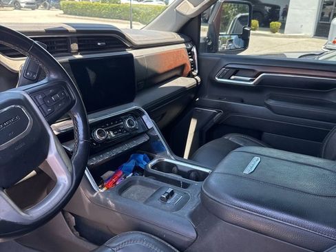 Used 2024 GMC Sierra 2500 Denali w/ Denali Reserve Package AWD/4WD image 13
