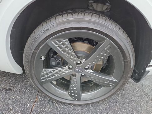 Used 2025 Genesis GV70 3.5T Sport w/ Sport Advanced Package image 14