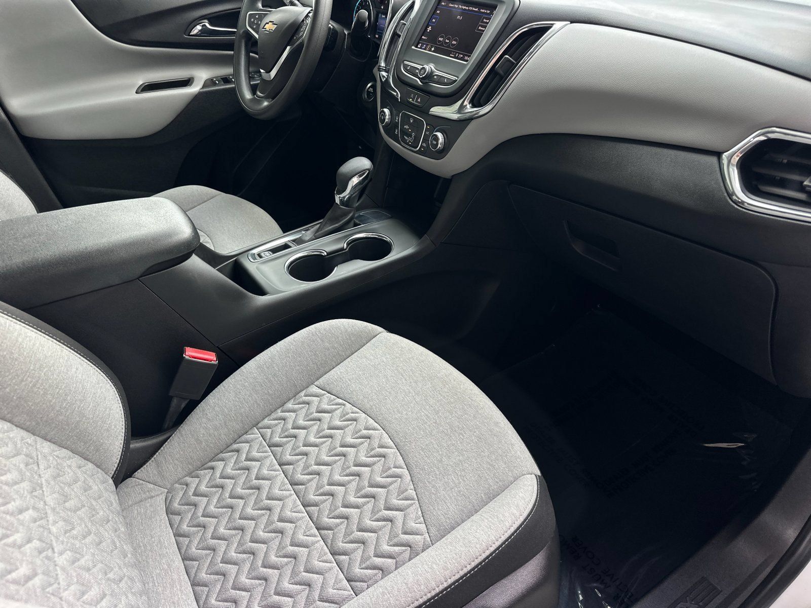 Used 2022 Chevrolet Equinox LS w/ LS Convenience Package FWD image 15