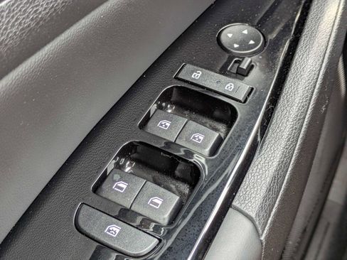 Used 2025 Kia Sportage EX FWD image 30