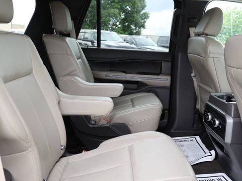 Used 2021 Ford Expedition XLT image 16