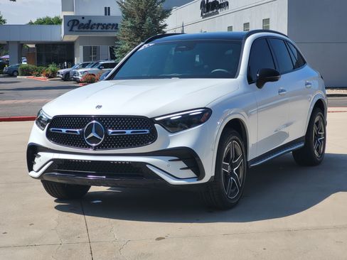 Used 2024 Mercedes-Benz GLC 300 4MATIC image 2