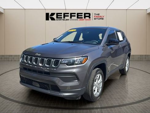 Used 2024 Jeep Compass Sport image 1